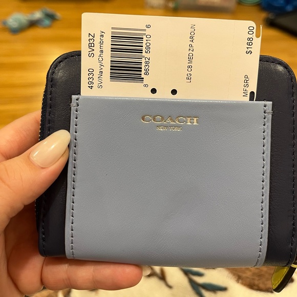 NWT - Coach Leather Colorblock Medium Ziparound - Picture 2 of 5